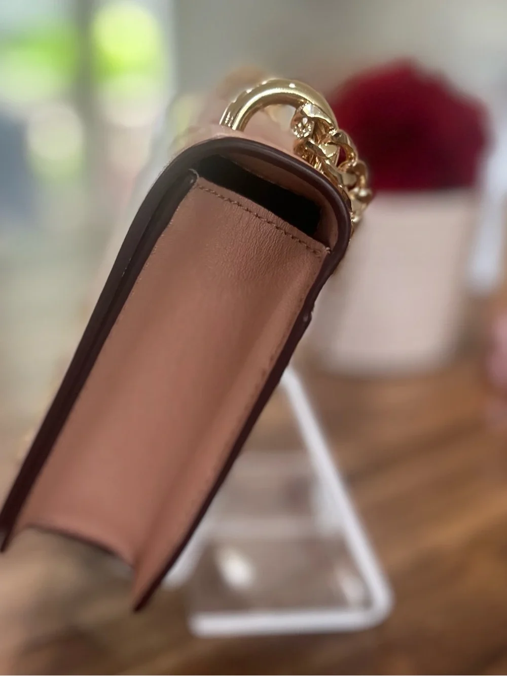 Authentic Marc Jacobs Blush Pink Leather Crossbody with Gold Logo - Picture 4 of 16